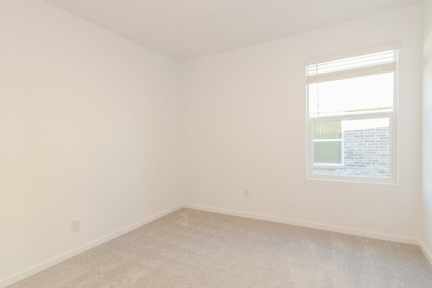 Building Photo - 5324 Agalinis Ave