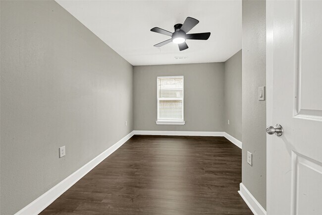 Building Photo - 7515 Laredo St