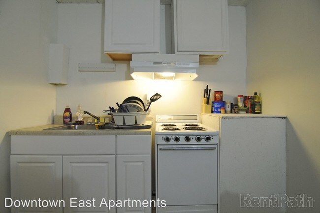 Building Photo - 1 br, 1 bath Apartment - 888 Franklin St