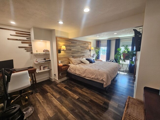 Building Photo - Beautiful Home in the Spokane