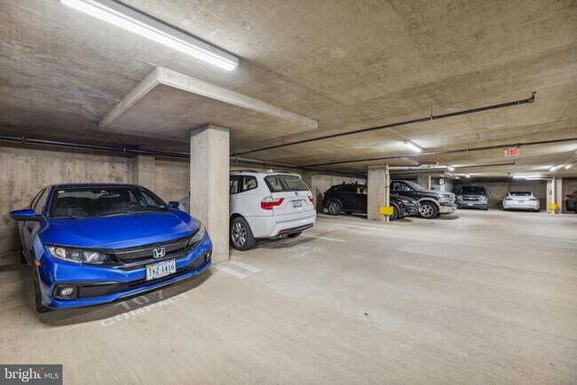 Building Photo - 1117 10th St NW