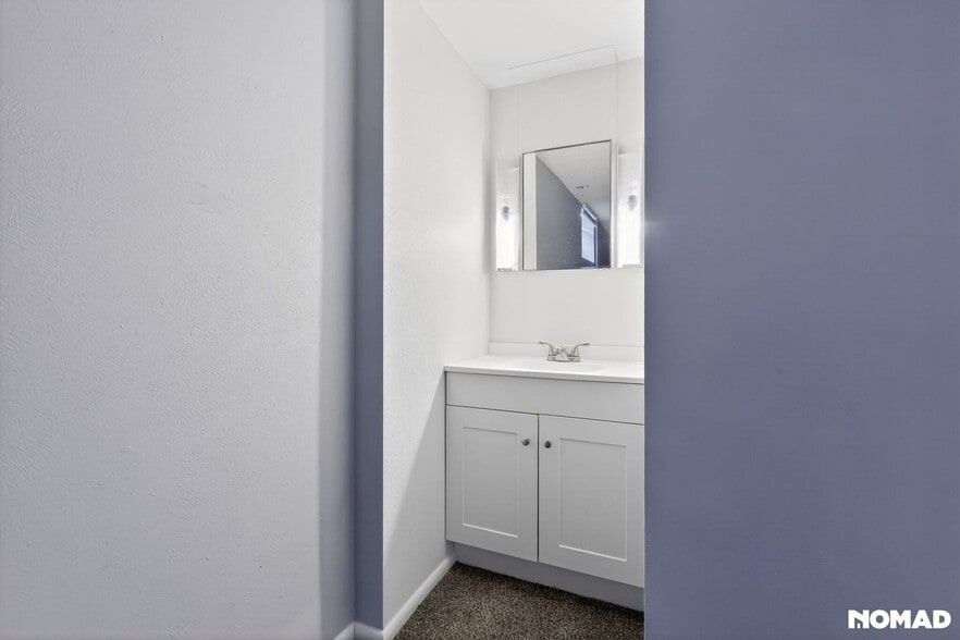 Building Photo - 1685 S Kenton Way