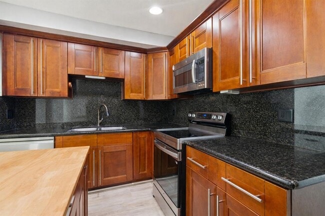 Building Photo - 4720 Heath Ave