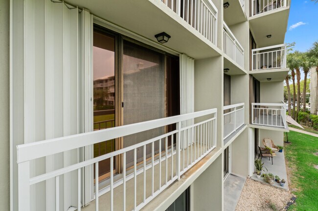 Building Photo - 2621 Village Blvd