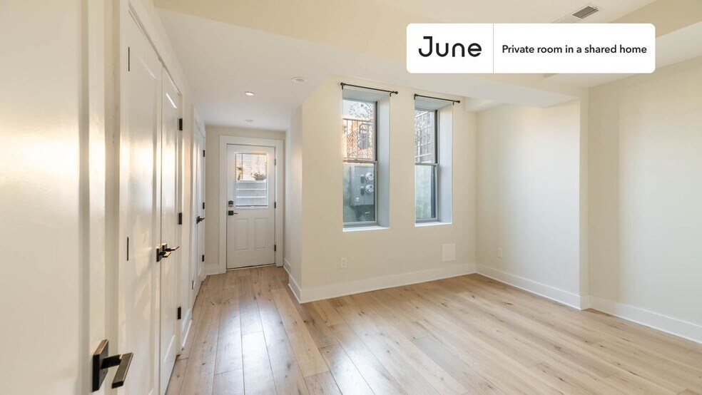 Building Photo - Room in Shared 3 bed/2.5 bath home in Columbia Heights