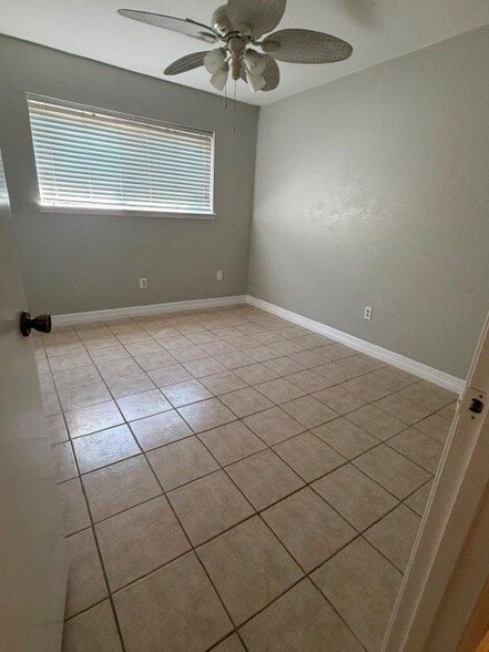 Building Photo - 1507 Sierra Dr