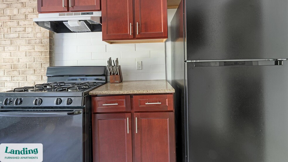 Building Photo - 6220 Springhill Dr