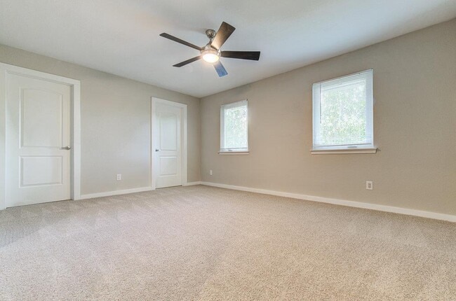 Building Photo - 6607 Capriola Dr