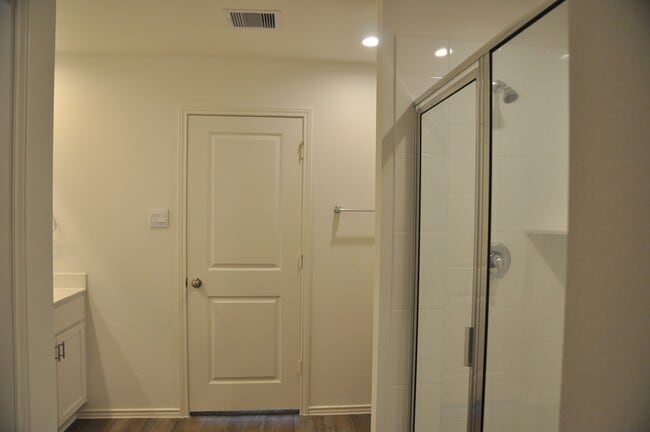 Building Photo - 31303 Yatesbury Ln