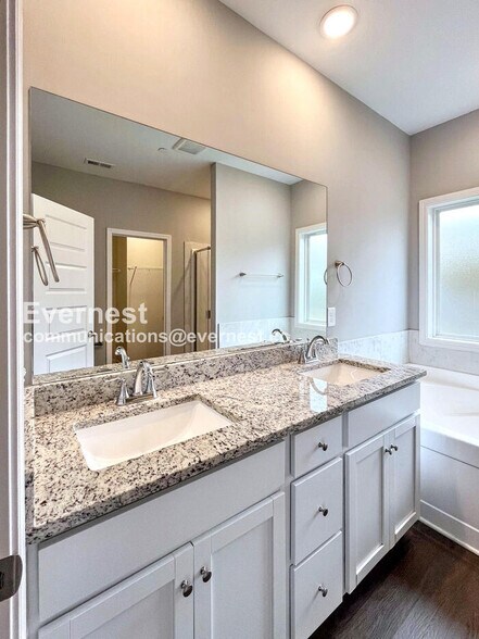 Building Photo - 1112 Prospect Ct