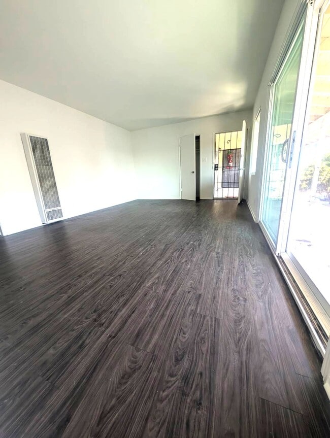 Building Photo - 3694 Redondo Beach Blvd