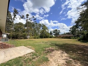 Building Photo - 416 Martha Ln