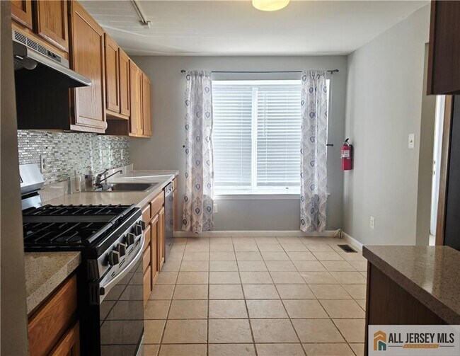 Building Photo - 2267 Waterbridge Dr