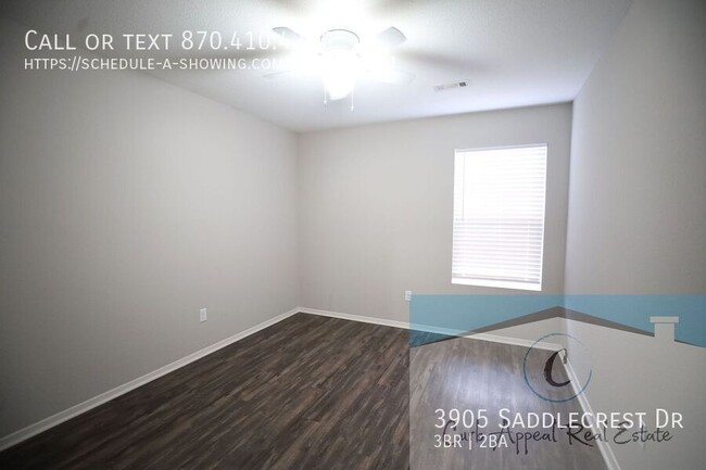 Building Photo - Move in special 900$!!  Beautiful 3 bed / ...