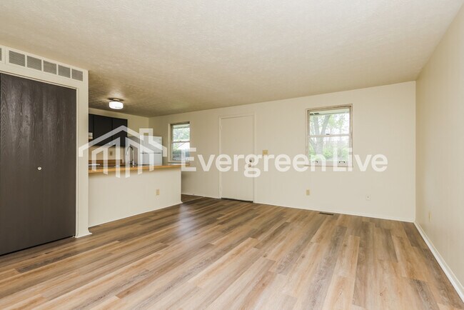 Building Photo - 8208 Mt Charles Dr