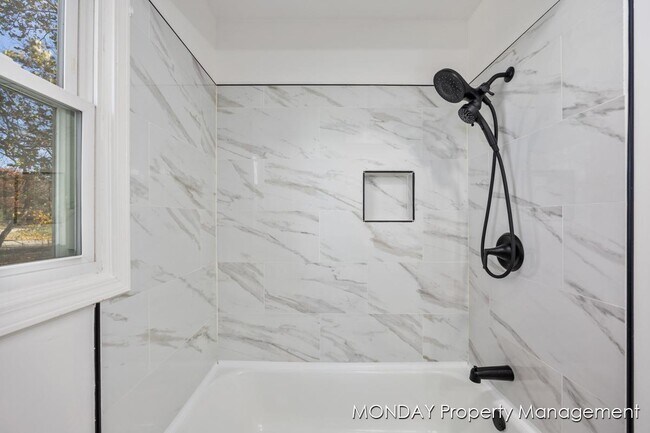 Building Photo - 945-947 Lancashire Ct - 947