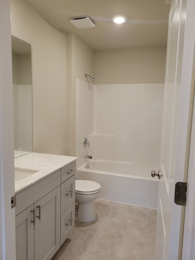 Building Photo - Beautiful, brand new 4 bedroom for Rent Now!