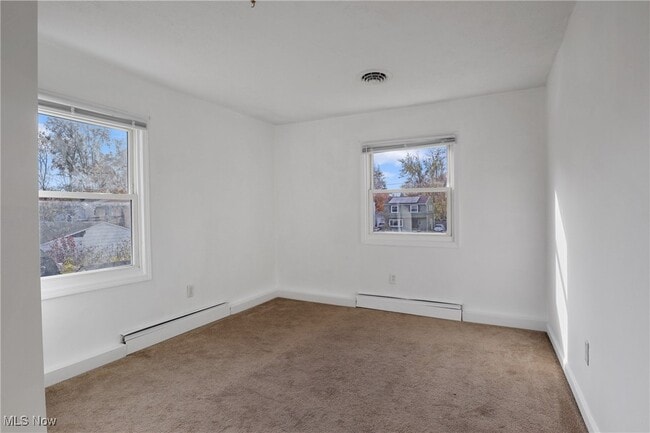 Building Photo - 728 E 343rd St