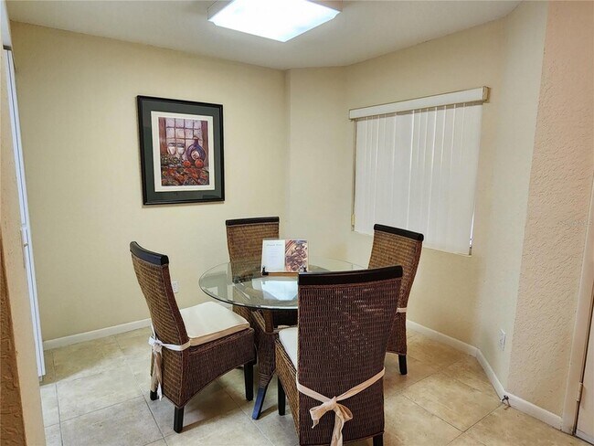 Building Photo - 6105 Bahia Del Mar Cir N