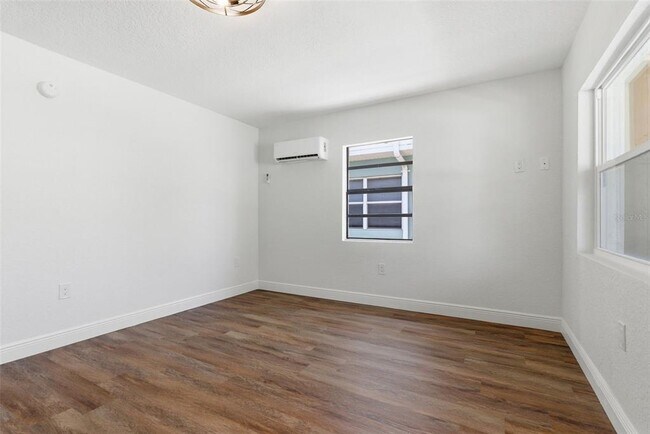 Building Photo - 113 145th Ave