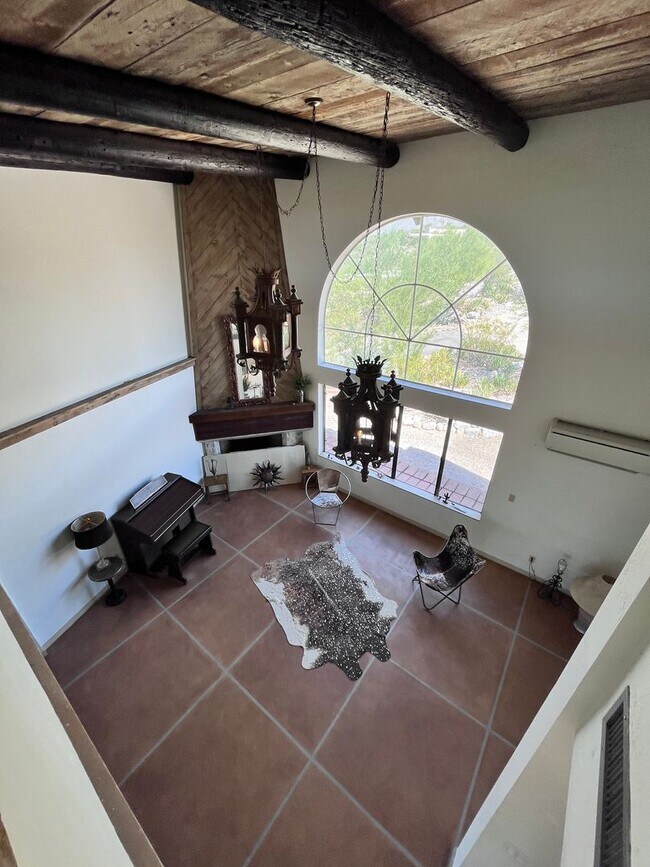 Building Photo - Catalina Foothills- 3 bedroom/ 3 bathroom ...