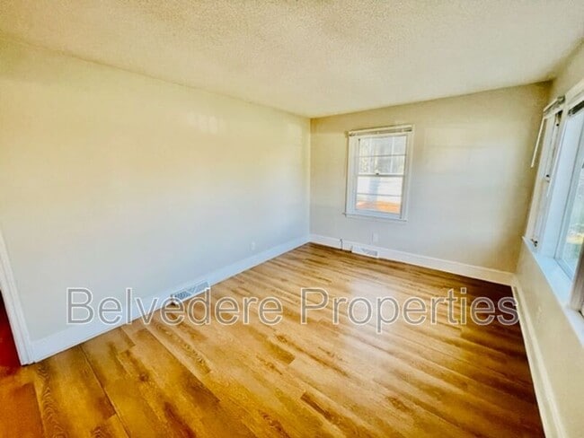 Building Photo - 616 S Holden Rd