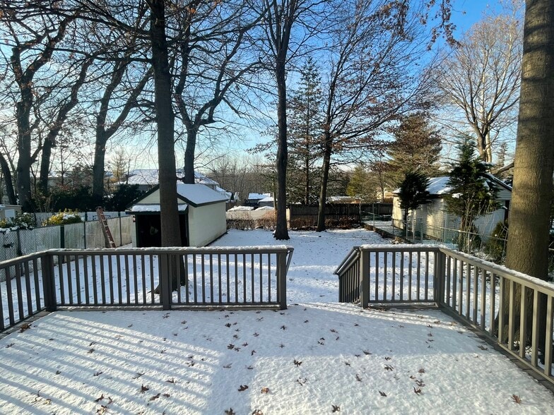 Deep Property/Detached Garage - 576 John St