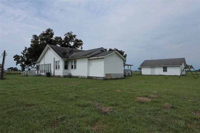 Building Photo - 3289 Co Rd 158