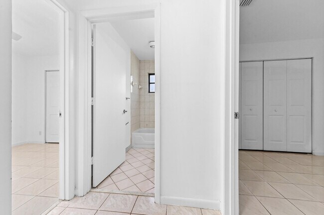 Building Photo - 13751 59th Ln N