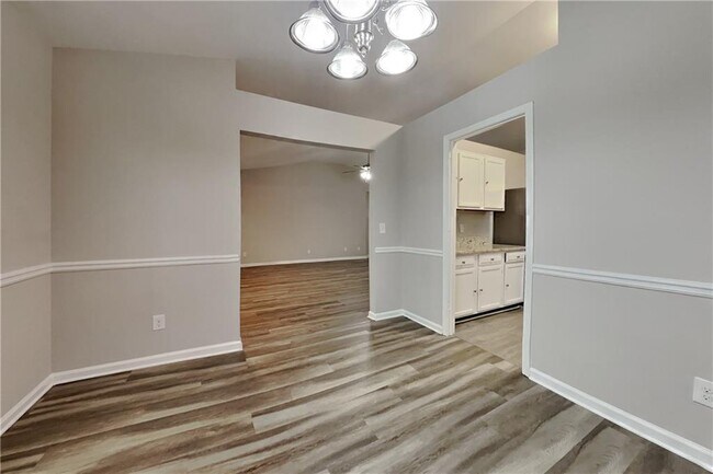 Building Photo - 5990 Bayside Dr NW