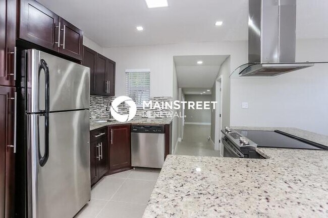 Building Photo - 3 Bedroom Pet-Friendly Home in JACKSONVILLE, FL with Main Street Renewal