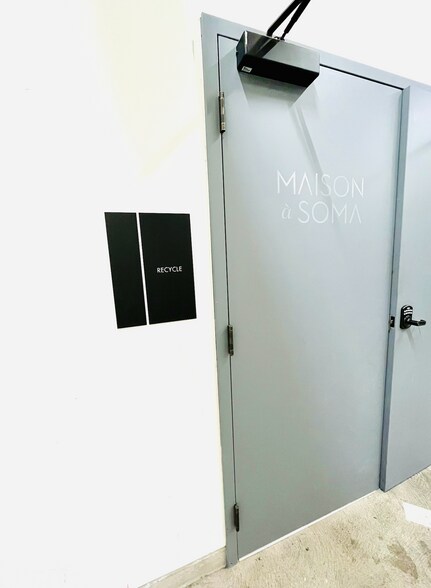 Building Photo - 230 7th St