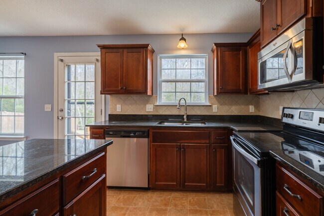 Building Photo - 157 Outpost Trl