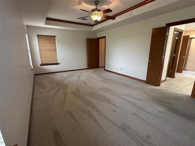 Building Photo - 15713 Traditions Blvd