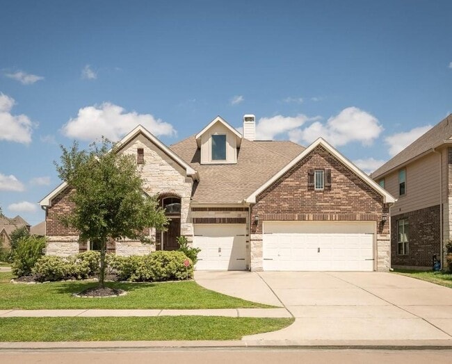 Building Photo - 26726 Grey Peregrine Dr