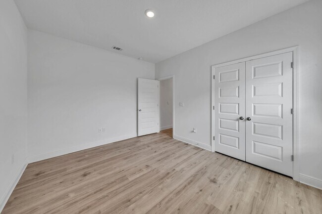 Building Photo - 247 JRS Wy