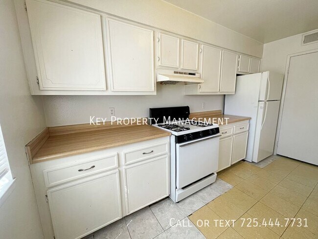 Building Photo - 5340 Retablo Ave
