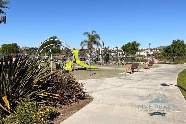 Building Photo - 1515 Franceschi Dr