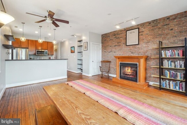 Building Photo - 1543 6th St NW