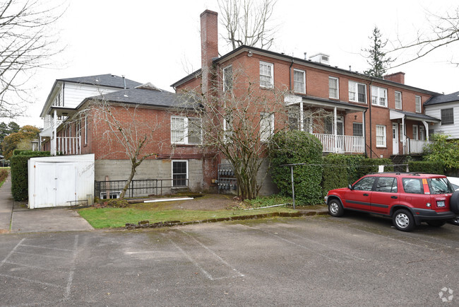 Building Photo - Broadmoor Manor Apartments