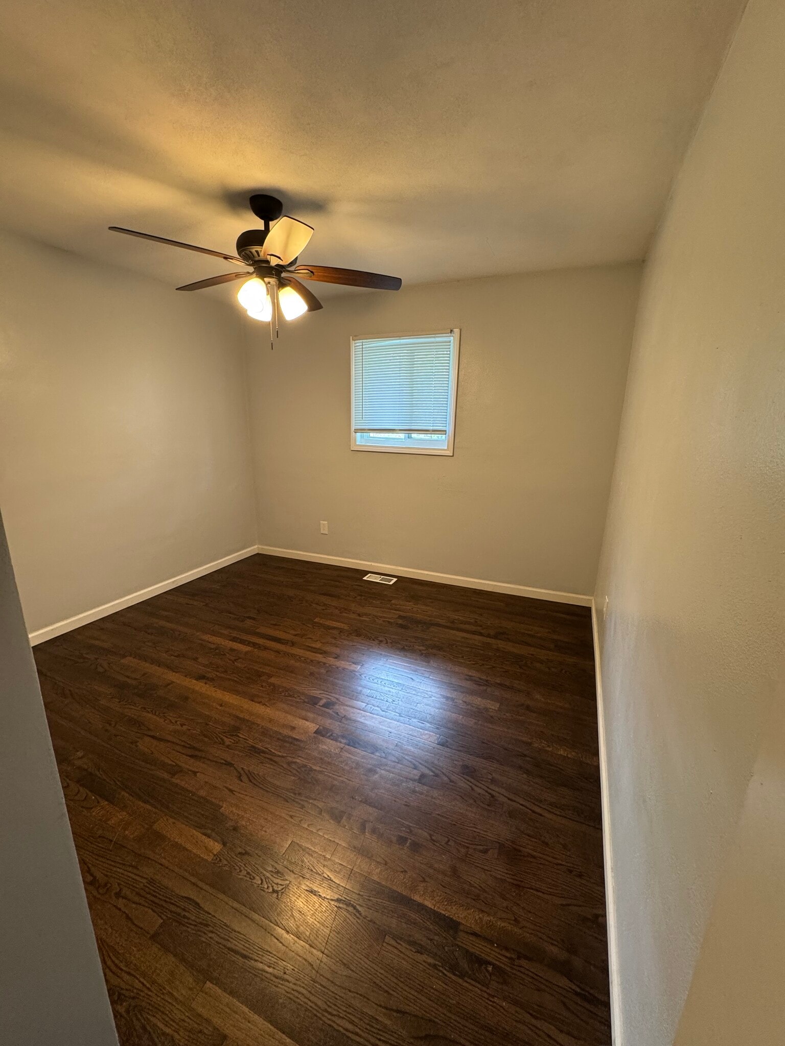 Bedroom 2 - 18 Englewood Dr