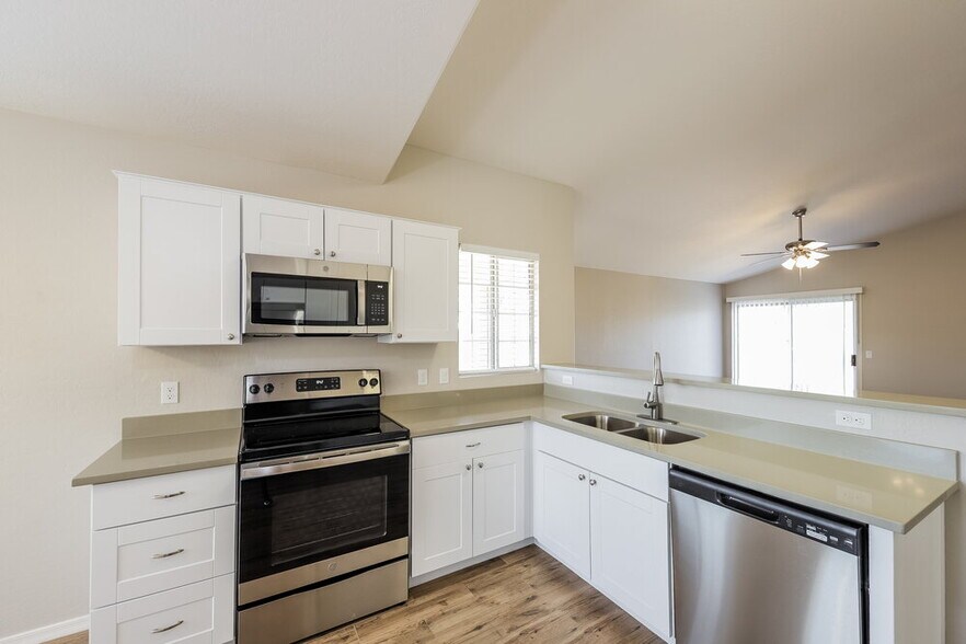 Building Photo - 8810 Decatur Rd