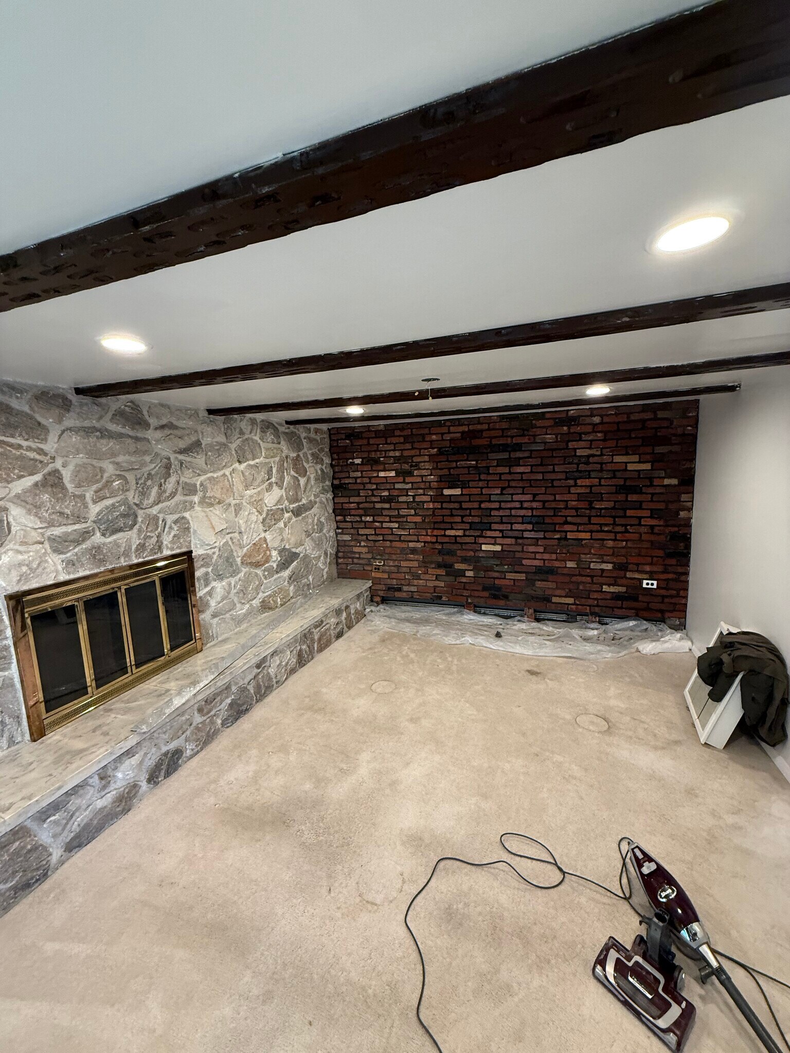 Building Photo - 2355 Vista Ct