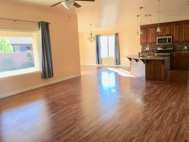 Building Photo - Treasure Valley Home