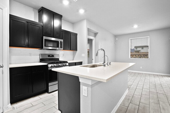 Building Photo - 11133 Blazing Star Pl