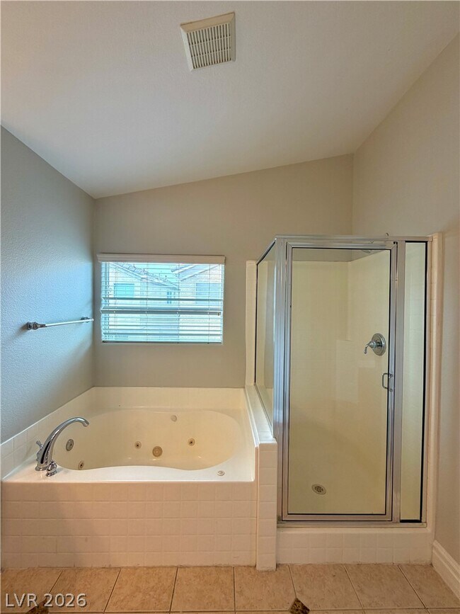 Building Photo - 299 Dogleg Dr