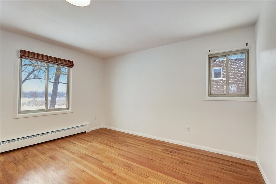 Building Photo - 1719 Carver St