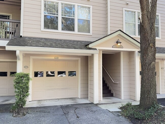 Primary Photo - Beautiful Brighton Bay Villa with Garage