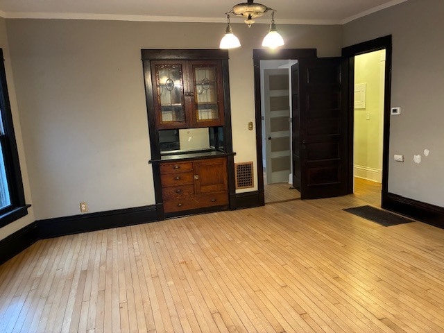 Building Photo - 1042 E Gorham St