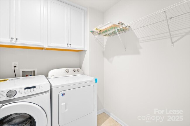 Building Photo - 7011 Waterwheel St SW
